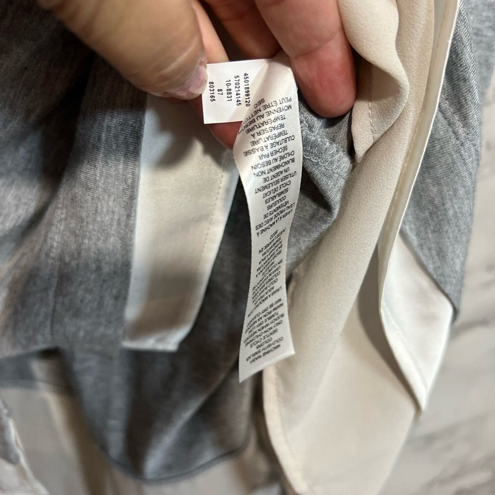 Withe House Black Market long sleeve top with Beaded neckline Size M Grey Pink - Picture 8 of 10